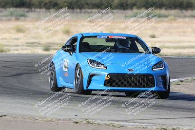 media/Sep-15-2024-Speed Ventures (Sun) [[7a54f7ed2f]]/Black Group/Session 1 (Outside Grapevine)/